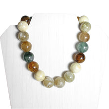 Load image into Gallery viewer, Mid Century 50s / 60s Chunky Lucite Beaded Necklace Choker
